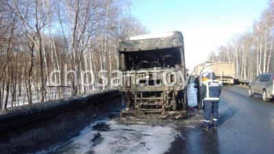 В Вольском районе на дороге горел битумовоз