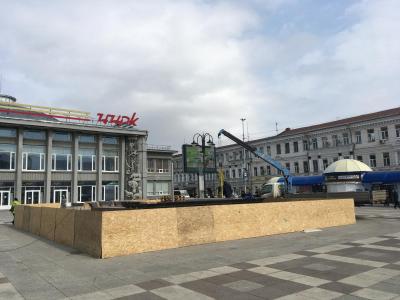 В Саратове начали расконсервировать фонтан 