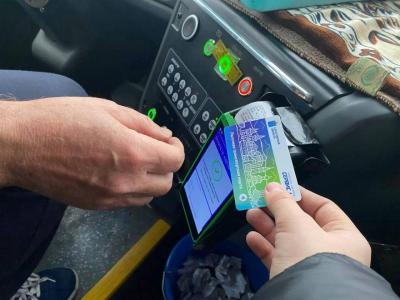 В Саратовской области почти все перевозчики перешли на новую транспортную карту