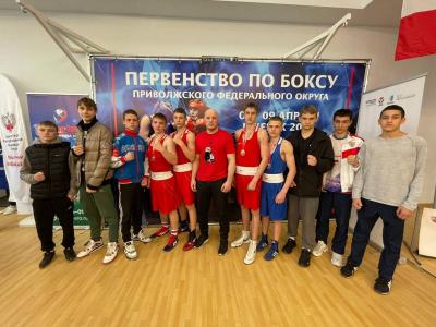 Саратовские спортсмены стали победителями окружного турнира по боксу