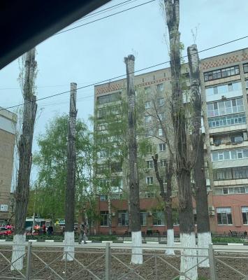 Жители Энгельса просят полицию разобраться с неизвестными 