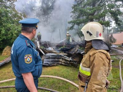 В детском лагере в Саратове произошел крупный пожар В детском лагере в Саратове произошел крупный пожар