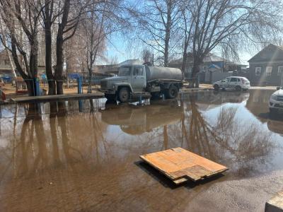 Школа в Энгельсе оставила без воды жителей целого микрорайона