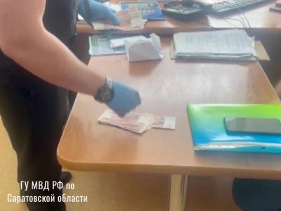 В Саратовской области задержали пожилого мужчину, который пытался подкупить полицейского