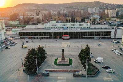 В Саратове около железнодорожного вокзала несколько десятков домов на три дня останутся без горячей воды: адреса