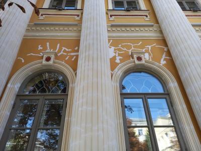 Отреставрированная усадьба Скибиневского в Саратове покрылась трещинами