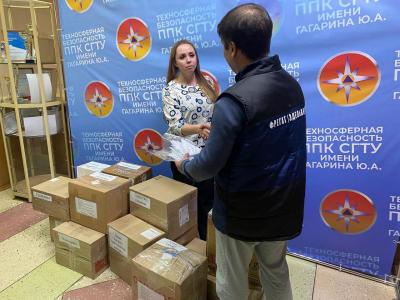 Саратовские волонтеры собирают гуманитарный груз для бойцов СВО