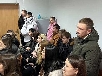В зале по делу Дмитрия Тепина опять не хватило мест