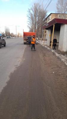В Энгельсе снегоуборочные бригады продолжают трудиться в круглосуточном режиме