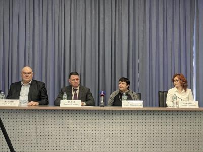 В Саратовской области больше всего не хватает учителей математики, иностранных языков и физики