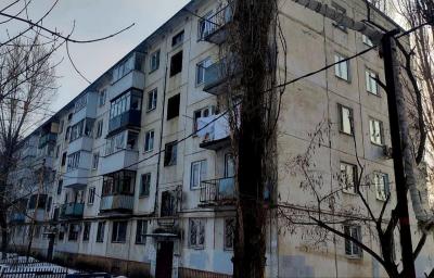 Из горящей пятиэтажки в Саратове ночью эвакуировали 40 человек