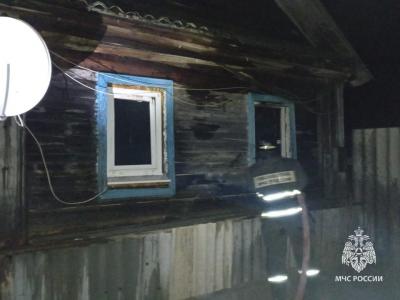 Поздно вечером на пожаре в Саратовской области погиб мужчина Поздно вечером на пожаре в Саратовской области погиб мужчина