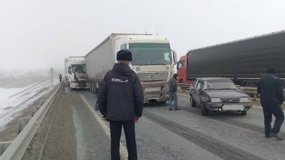 На окраине Саратова в массовых авариях столкнулись 20 машин, пострадали семь человек