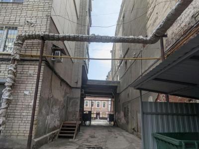 Саратовцы боятся обрушения гостиницы 