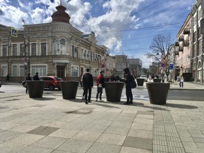 В гигантские горшки на проспекте Столыпина высадят кустарники и цветы