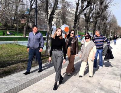 На набережной в Саратове установят розарии