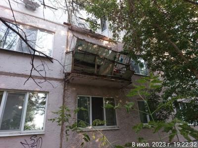 Председатель ТСН в Саратове получила ограничение свободы за травмирование жильца упавшим балконом