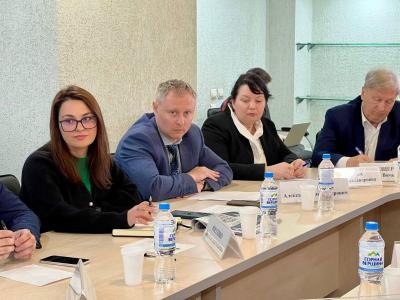 В общественной палате Саратовской области отметили важность общения с гражданами через соцсети и мессенджеры