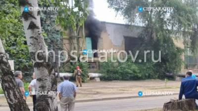 В Ленинском районе горел цех завода 
