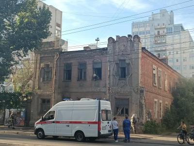 В центре Саратова потушили Дом Иванова