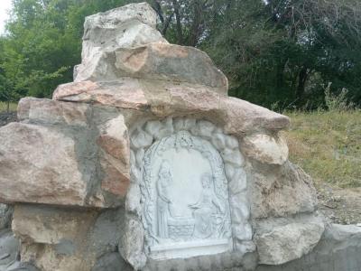 На Кумысной поляне реставрируют родник 