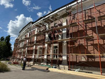 В Саратове начали ремонтировать кинотеатр 