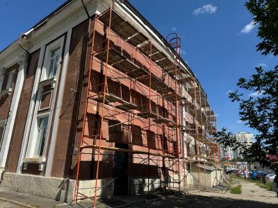 В Саратове начали ремонтировать кинотеатр 