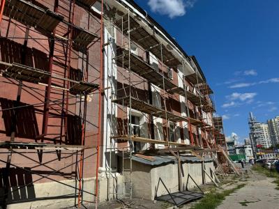 В Саратове начали ремонтировать кинотеатр 