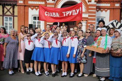 Железнодорожники продемонстрировали в Энгельсе уникальную технику Железнодорожники продемонстрировали в Энгельсе уникальную технику