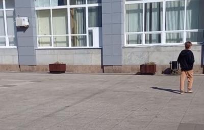 Павел Сурков рассказал о ликвидации стоянки самокатов на проспекте: десятки штук теперь стоят на Волжской