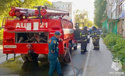 В Балаково сгорел балкон жилого дома В Балаково сгорел балкон жилого дома