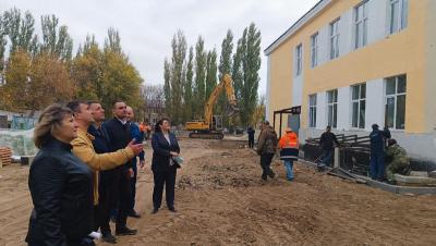 В Питерке реконструируют аварийное здание начальной школы