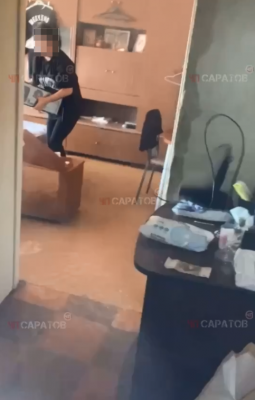 Квартира на Бульварной в Саратове превратилась в бассейн из-за коммунальной аварии