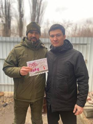 Тренер по боксу Сергей Миронов доставил гуманитарную помощь в бригаду 