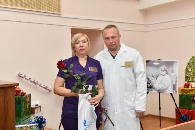 Пять сотрудников 8-й горбольницы Саратова награждены знаком 