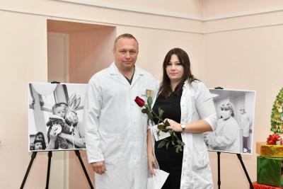 Пять сотрудников 8-й горбольницы Саратова награждены знаком 