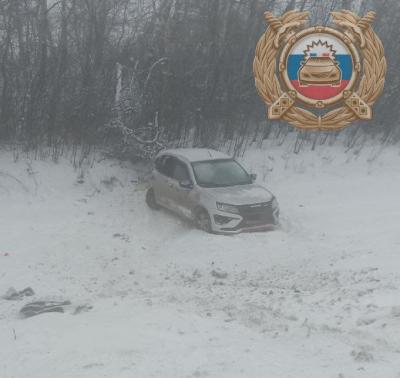 В аварии на трассе в Саратовской области разбились мужчина и семилетний ребенок
