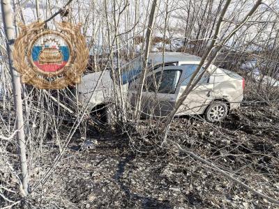 Под Балаково столкнулись трактор, Renault и BMW Под Балаково столкнулись трактор, Renault и BMW
