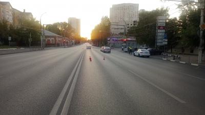 В Саратове и Новоузенском районе ночью насмерть сбили двух пешеходов