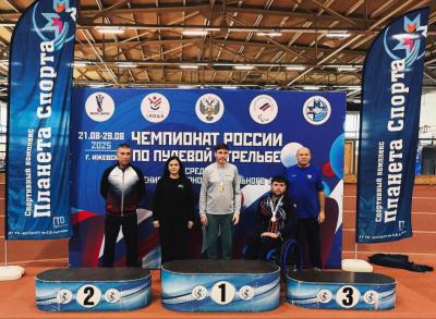 На чемпионате России по пулевой стрельбе саратовский спортсмен Сергей Малышев выиграл две золотые медали