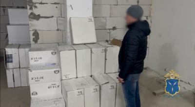 В Саратове задержан мужчина с крупной партией нелегальных сигарет