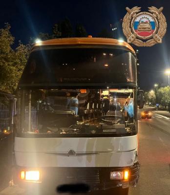 В Саратове в ДТП с автобусом пострадал водитель