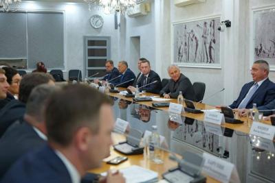 Спикер Госдумы Вячеслав Володин призвал саратовские власти не покупать трамвайные рельсы у недружественных стран