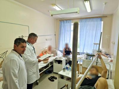 В Балаковском районе фермер после удара быка оказался в больнице