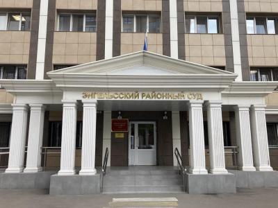 В Энгельсском районе половина владельцев незаконных построек оформят дома после исков администрации 
