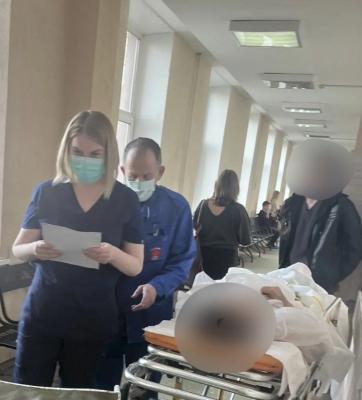 В Энгельсе медики спасли мужчину после анафилактического шока