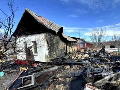 В Саратовской области сгорели частные дома В Саратовской области сгорели частные дома