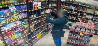 Саратовец украл из магазина бутылку крепкого алкоголя за 21 тысячу рублей