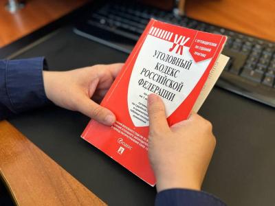 В Волжском районе Саратова юноша при виде полицейских попытался избавиться от метилэфедрона