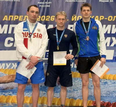 Саратовский пловец Филипп Торишний завоевал три золотые медали чемпионата России
